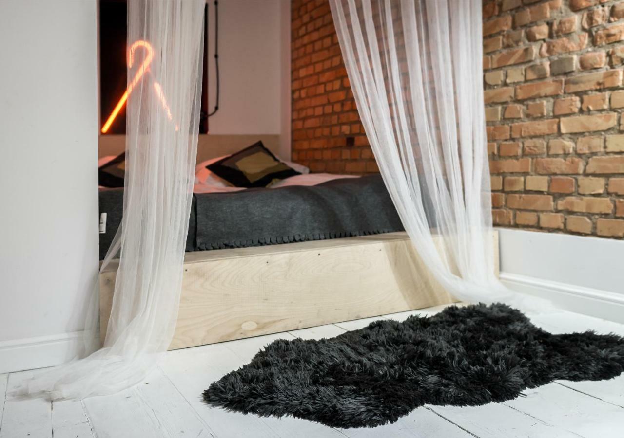 Loft Z Baldachimem Apartment พอซนาน ภายนอก รูปภาพ